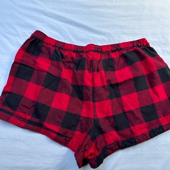 Hollister Buffalo Plaid PJ Shorts - Picture 2 of 3